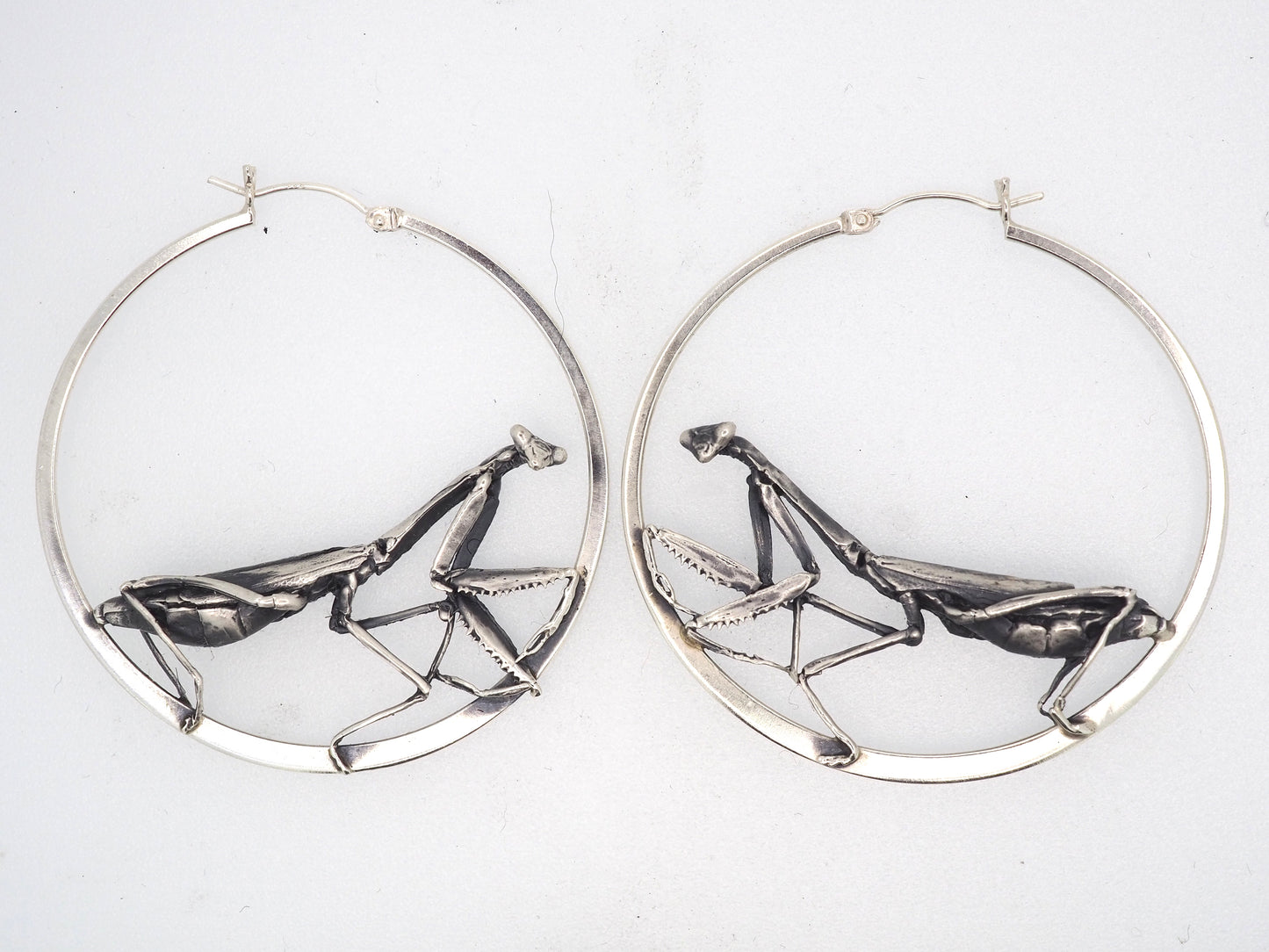 Mantis hoop earrings