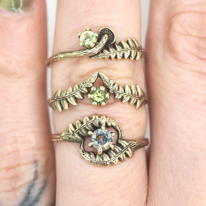 Fernfinity ring with sapphire