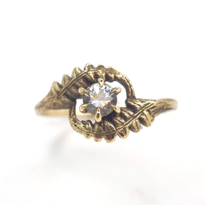 Fernfinity ring with sapphire