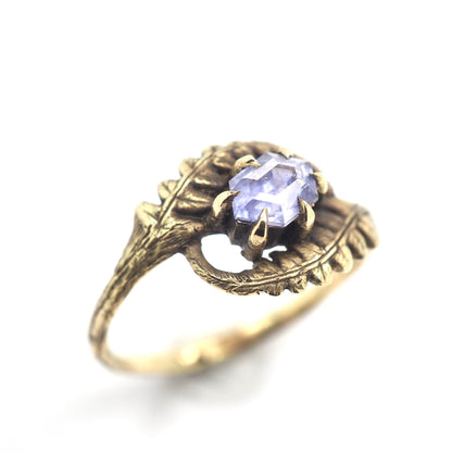 Fernfinity ring with pastel lilac sapphire