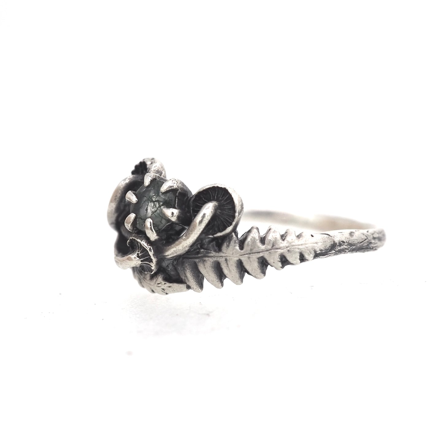 Three sisters ring in silver