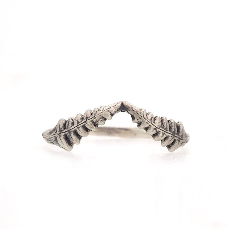 Lady fern ring silver