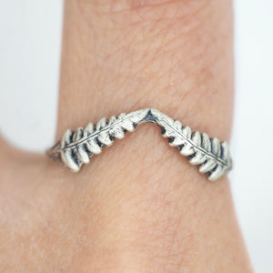 Lady fern ring silver