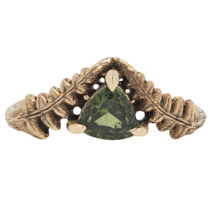 Fern tiara ring with green sapphire in gold