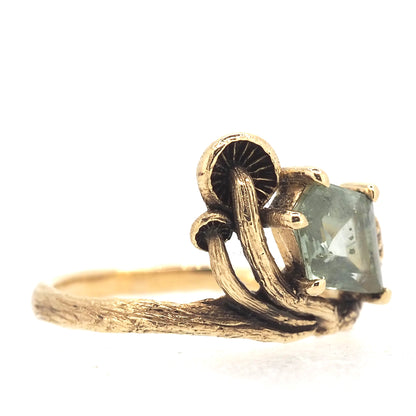 Seaview Ring sapphire kite