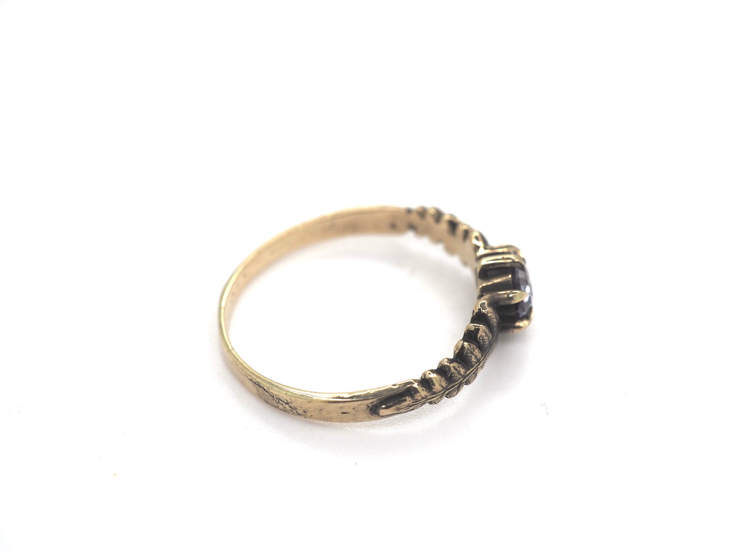Fern band with pastel lilac sapphire