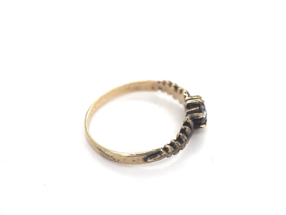 Fern band with pastel lilac sapphire