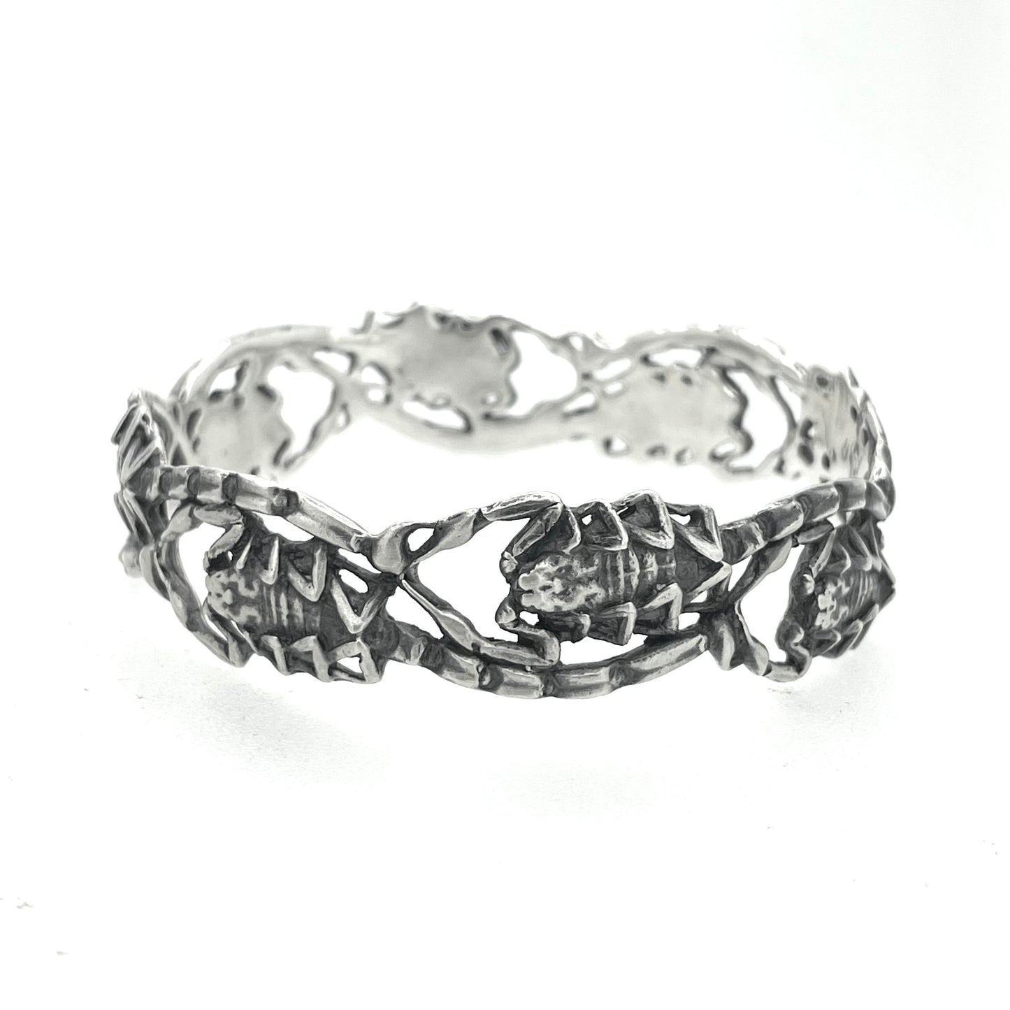 Scorpion infinity bangle