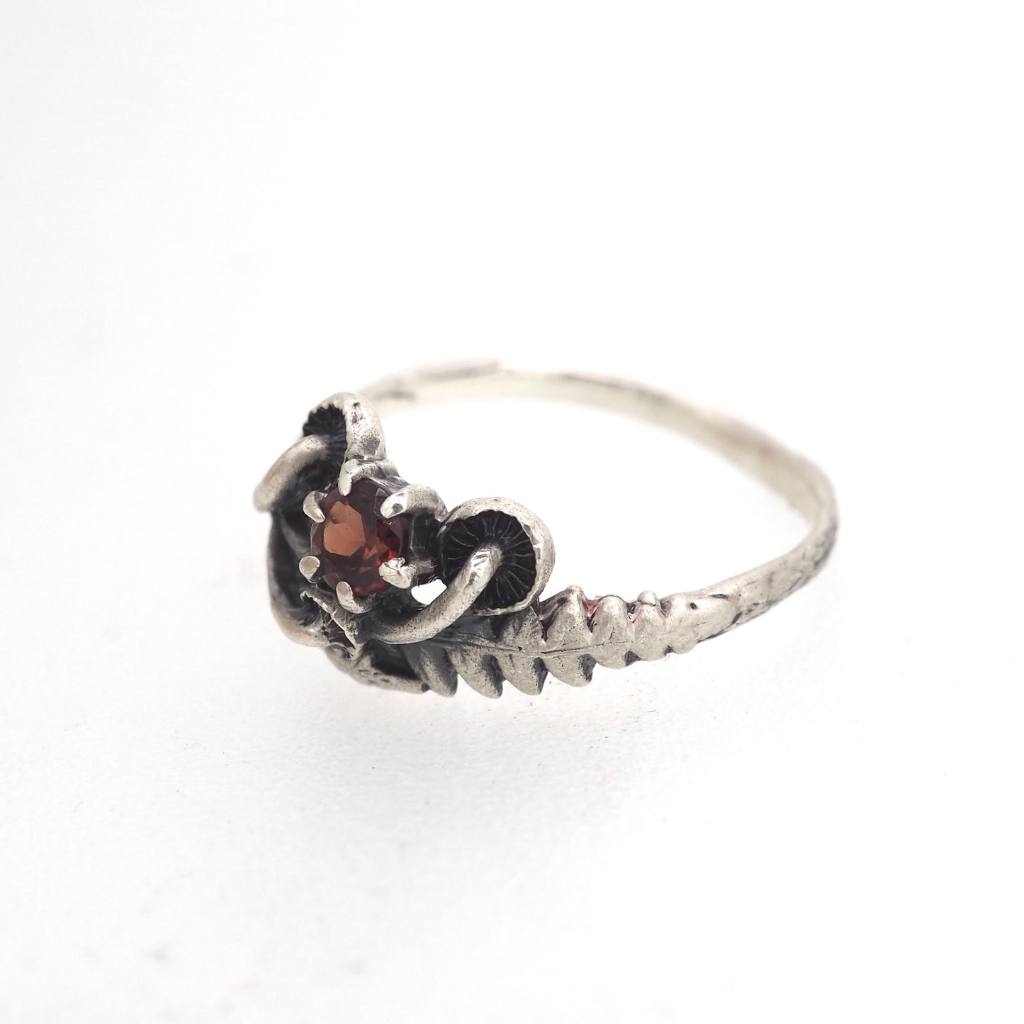 Three sisters ring in silver