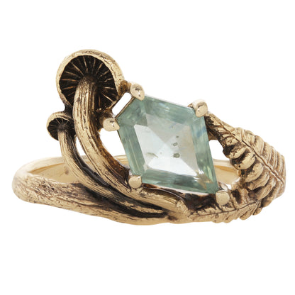 Seaview Ring sapphire kite