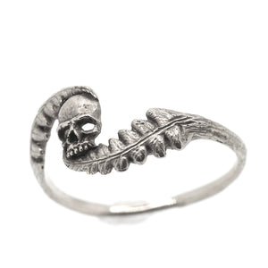 Swirly fern and skull ring