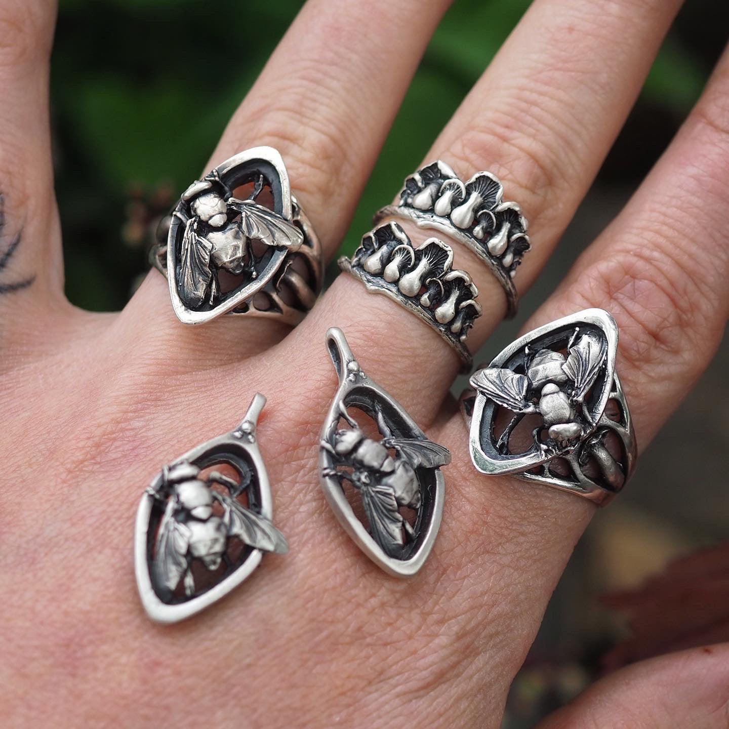 Fly navette ring
