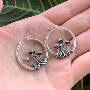 Small mushroom hoop earrings with snails