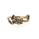 Scorpion east west ring gold