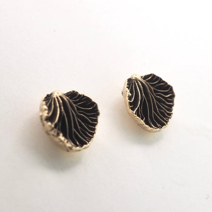 Oyster mushroom studs