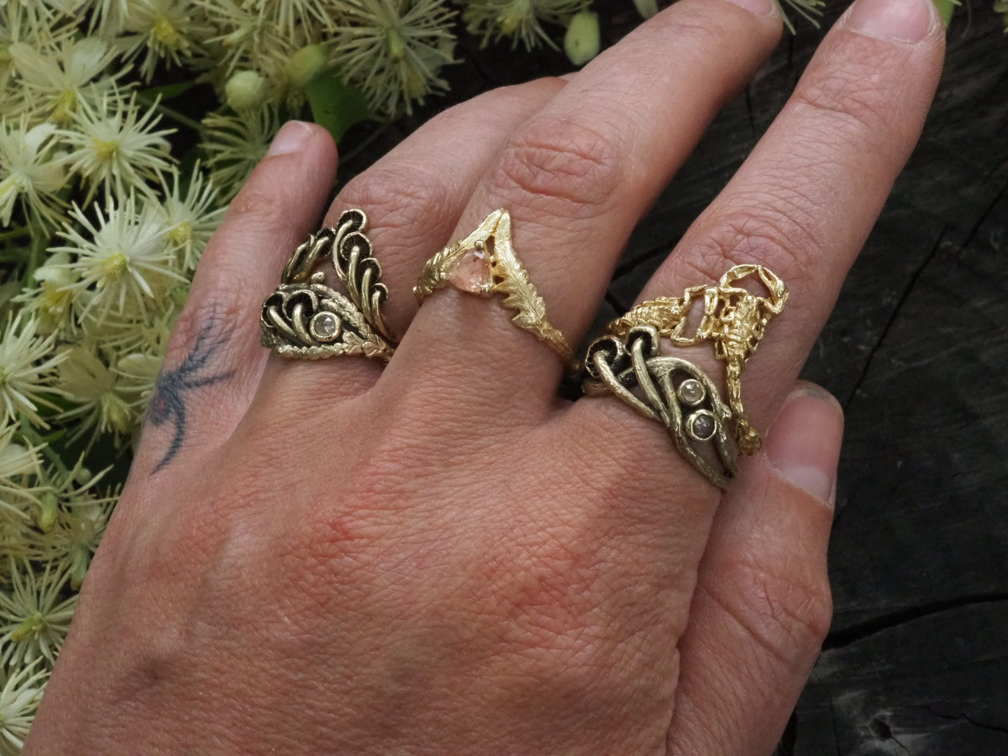Scorpion apex ring gold