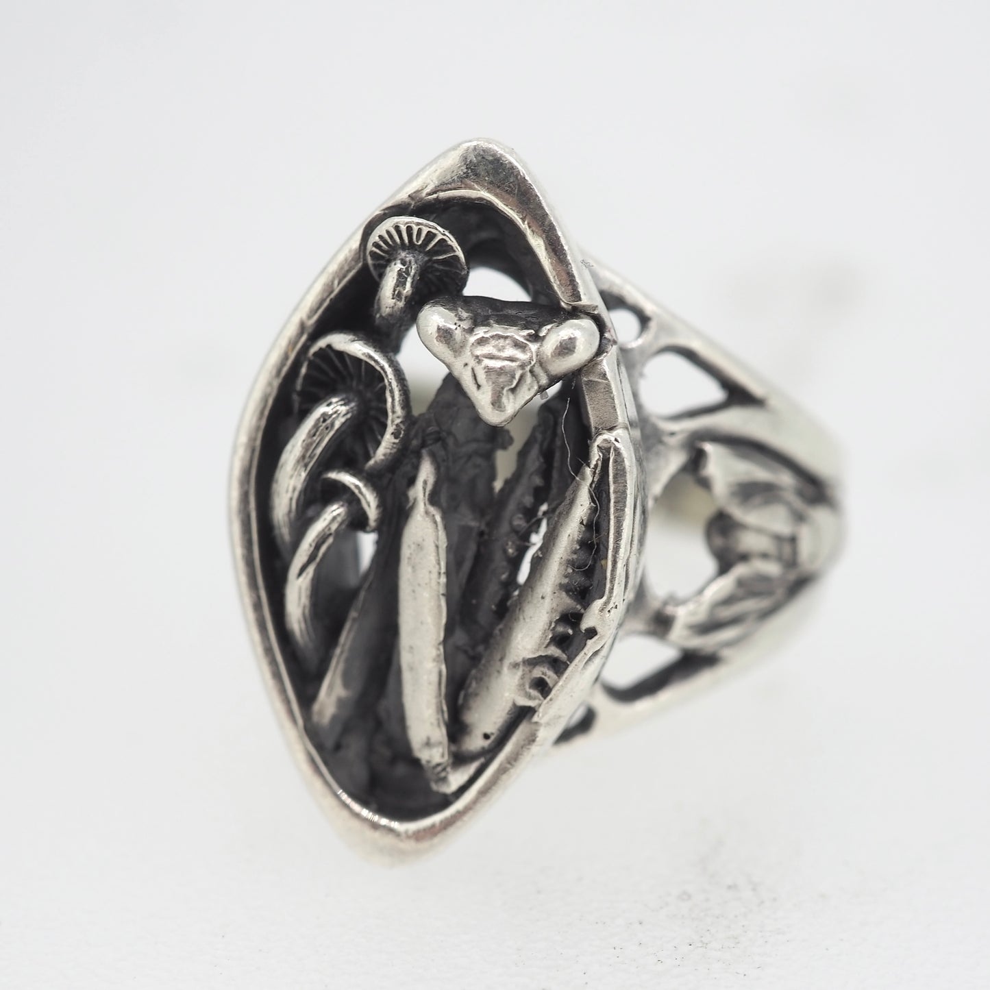 Mantis navette ring