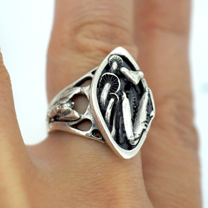 Mantis navette ring