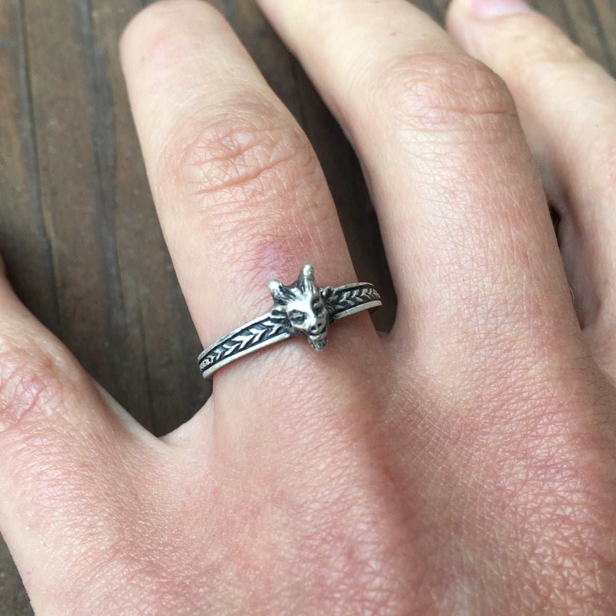Little devil ring