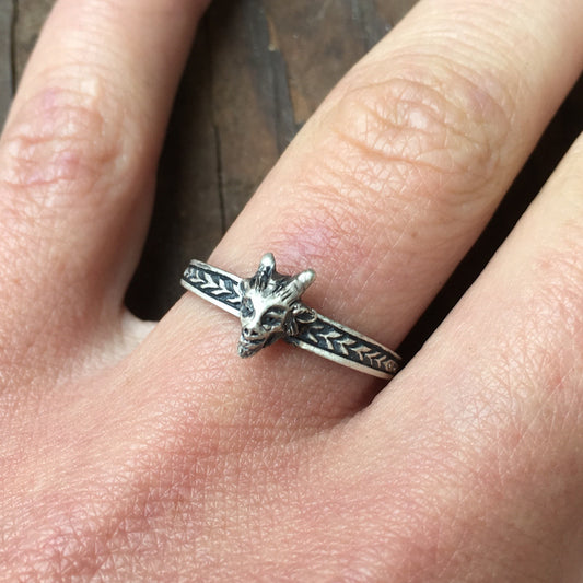 Little devil ring